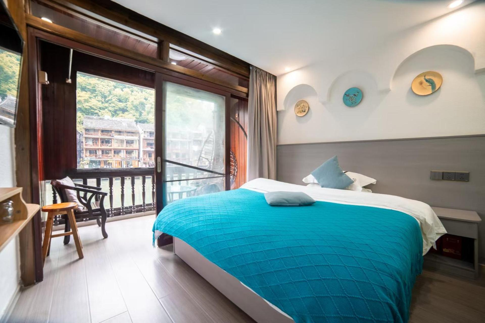 Fenghuang Ancient Town Lazy Cat Riverside Inn 外观 照片