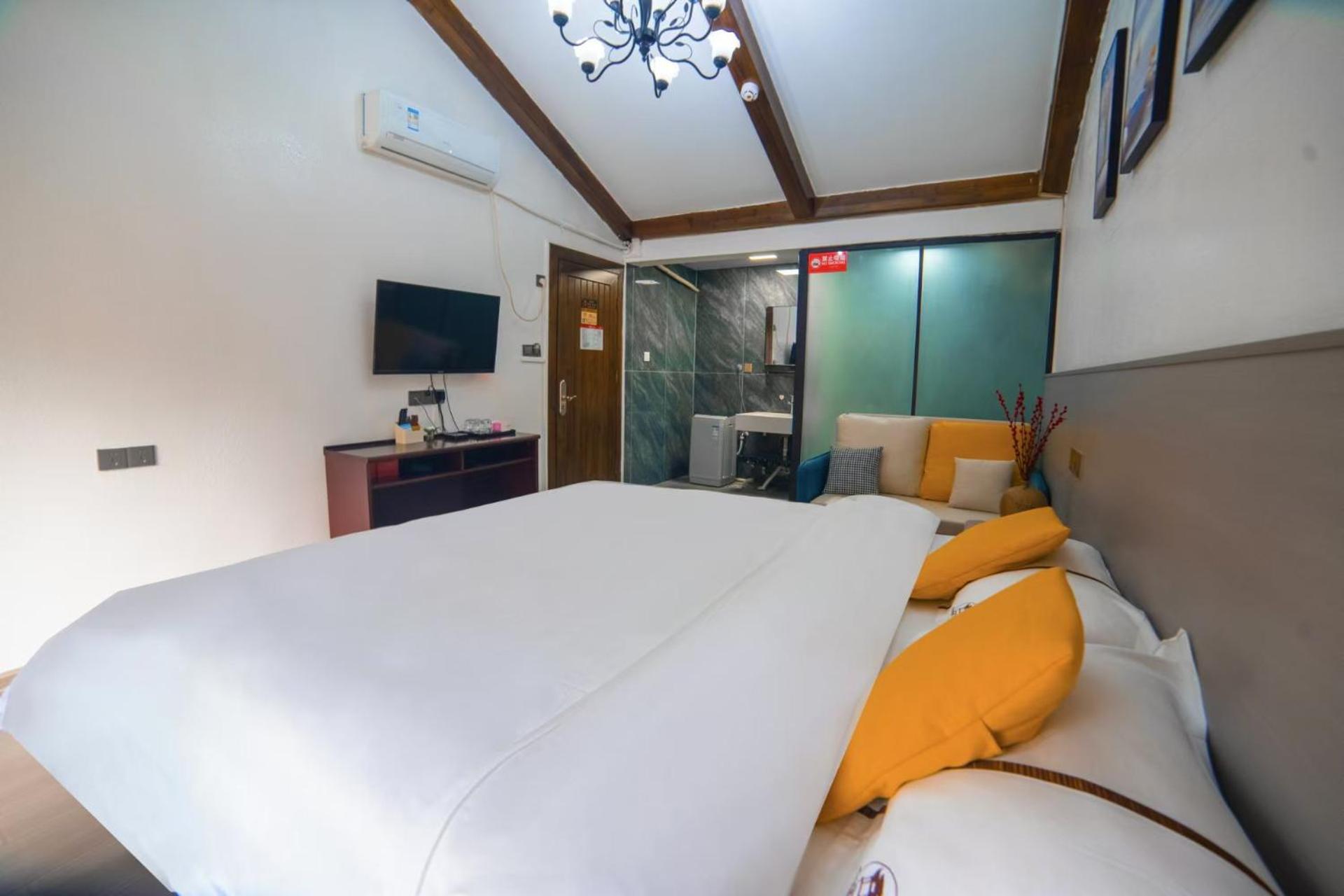 Fenghuang Ancient Town Lazy Cat Riverside Inn 外观 照片