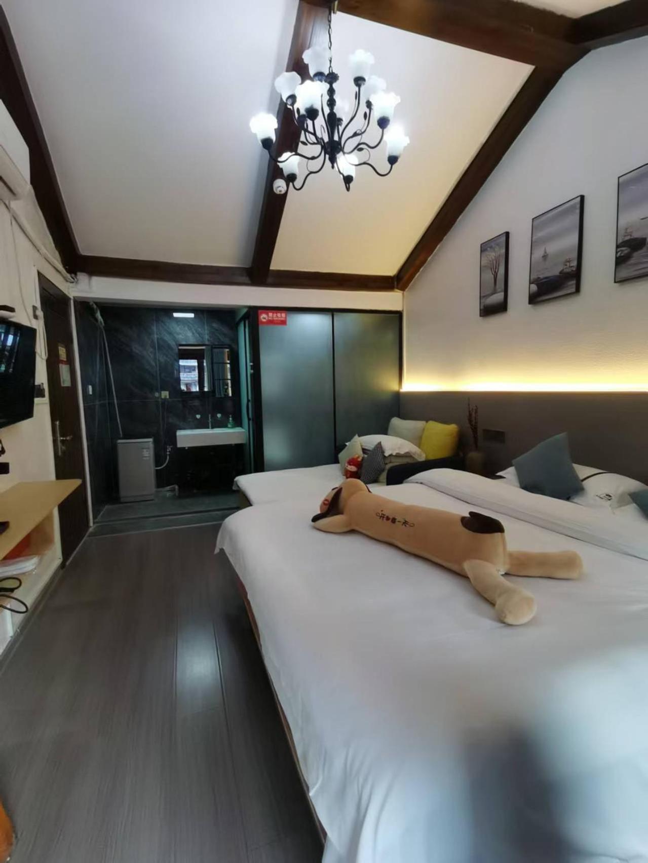 Fenghuang Ancient Town Lazy Cat Riverside Inn 外观 照片