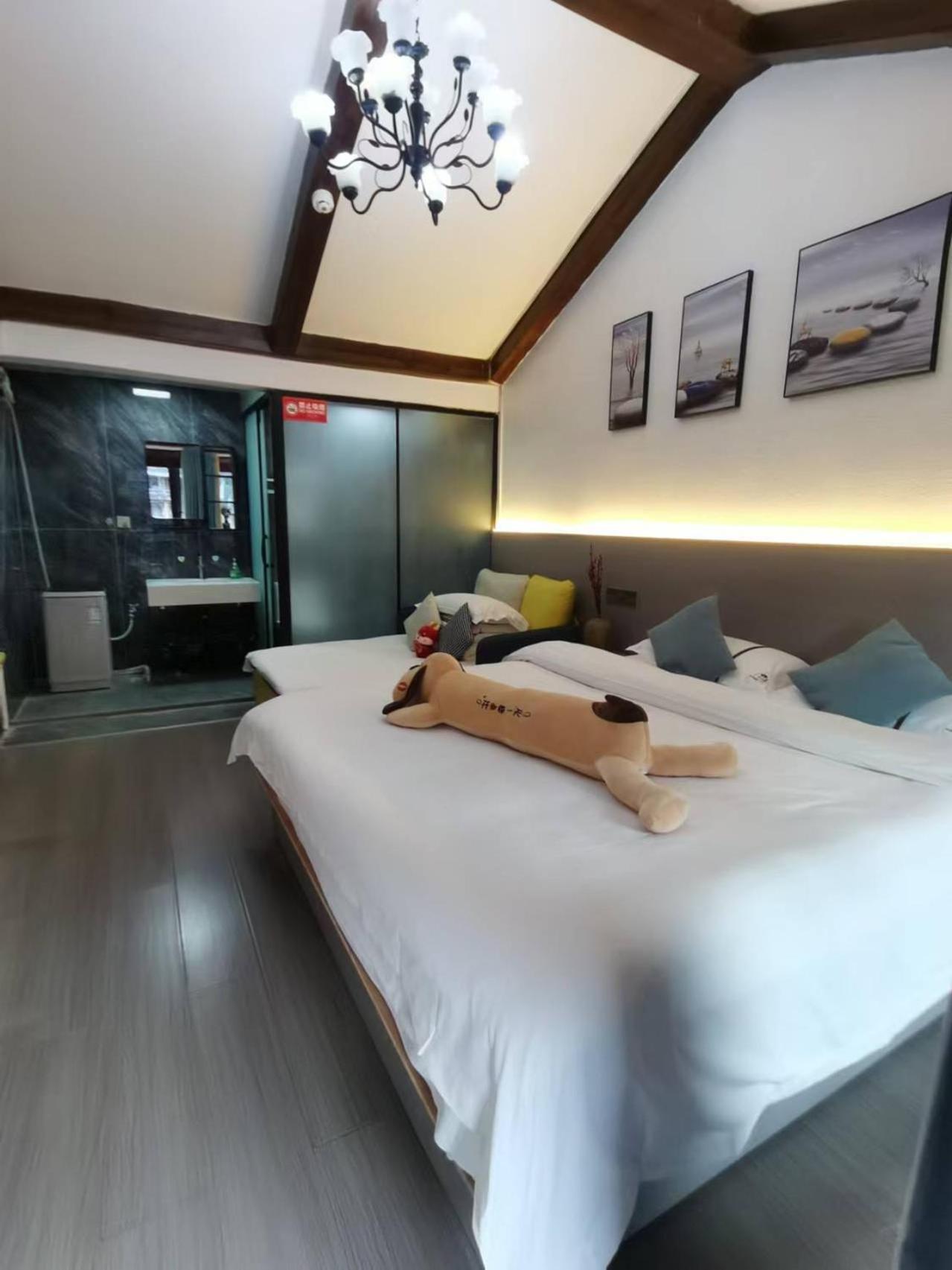 Fenghuang Ancient Town Lazy Cat Riverside Inn 外观 照片