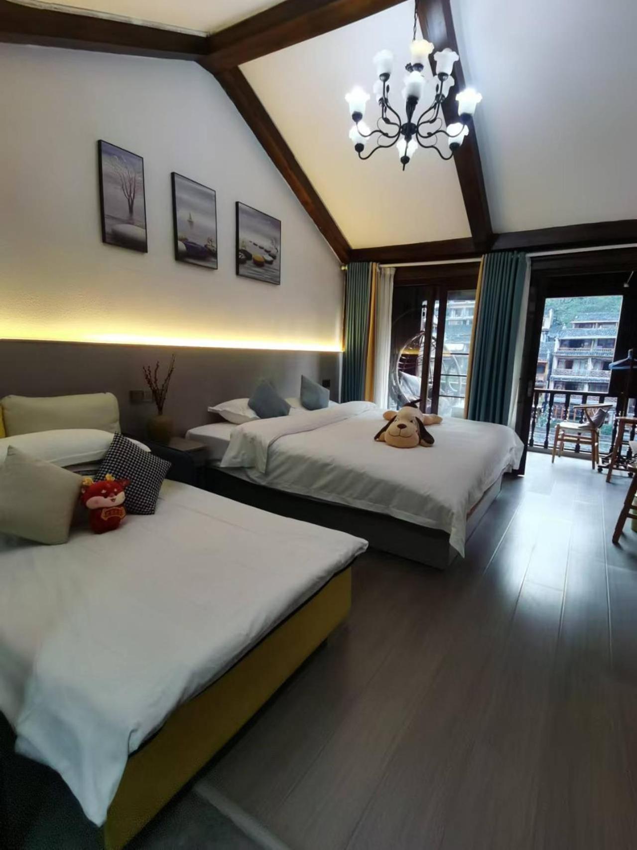 Fenghuang Ancient Town Lazy Cat Riverside Inn 外观 照片